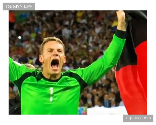 诺伊尔扑救技巧大揭秘：门线上的稳健之道与竞技实力跃升